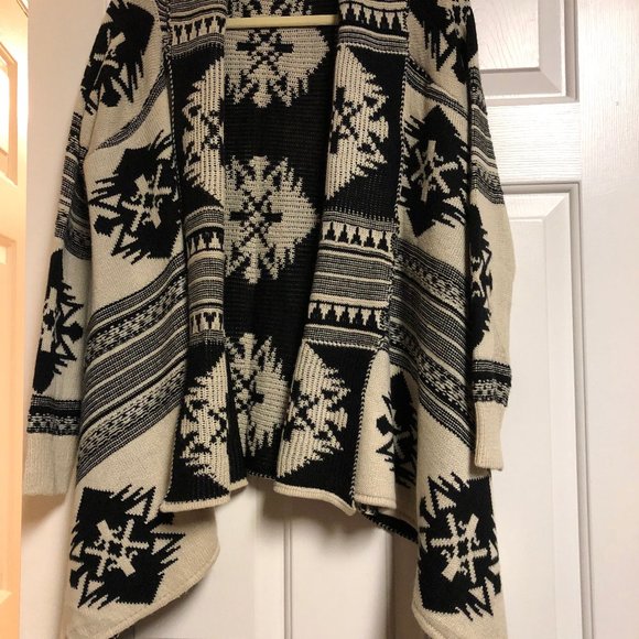 Debut Sweaters - Sweater